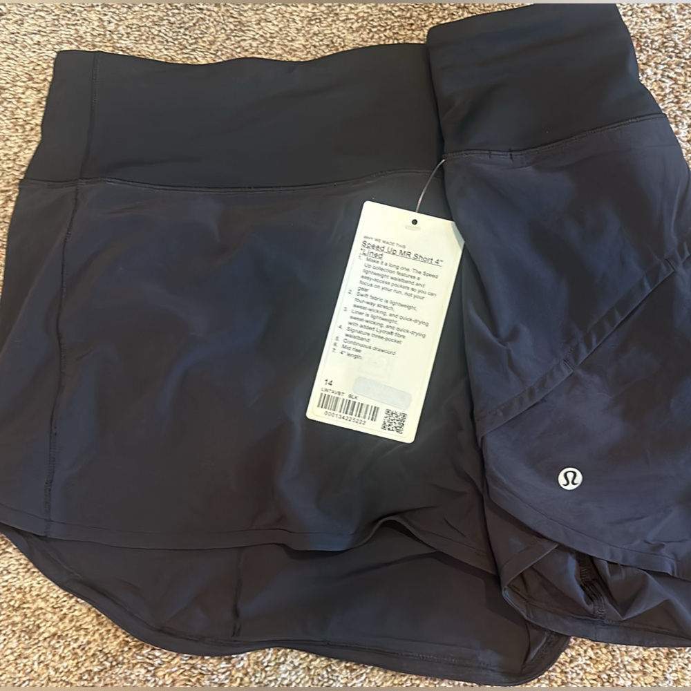 NWT Lululemon Speed up mid rise shorts 4” lined black size 14